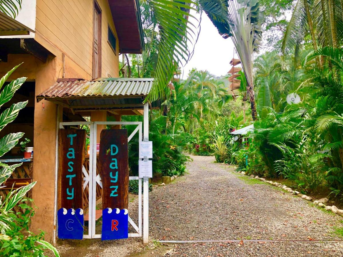 Tasty Dayz Hostel Puerto Viejo de Talamanca Exterior foto